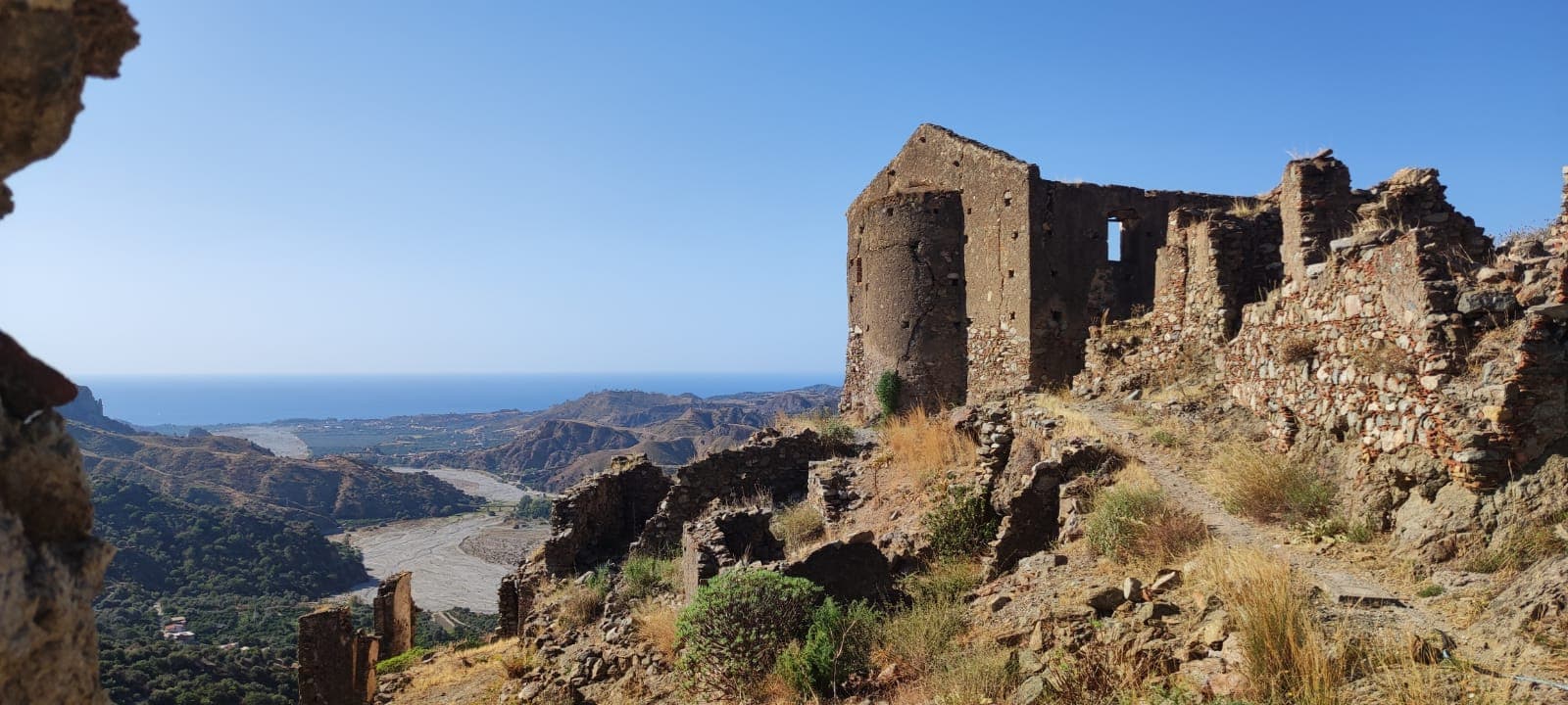 Yoga & Hiking Retreat - Calabria, Italy Amendolea